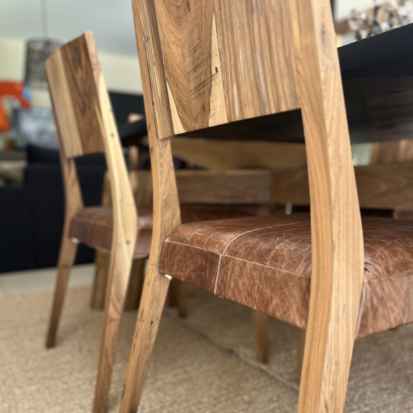 Detalle de la estructura de madera de la Silla Borneo