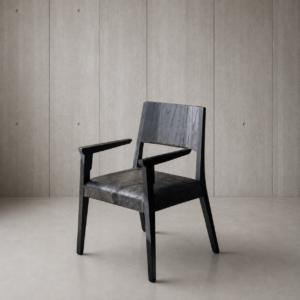 Sillón Borneo Total Black de madera maciza y cuero negro